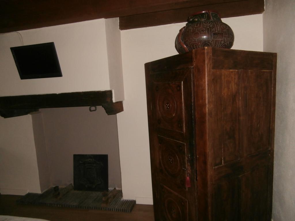 L'Apotheis Bed & Breakfast Saint-Thegonnec Loc-Eguiner Room photo