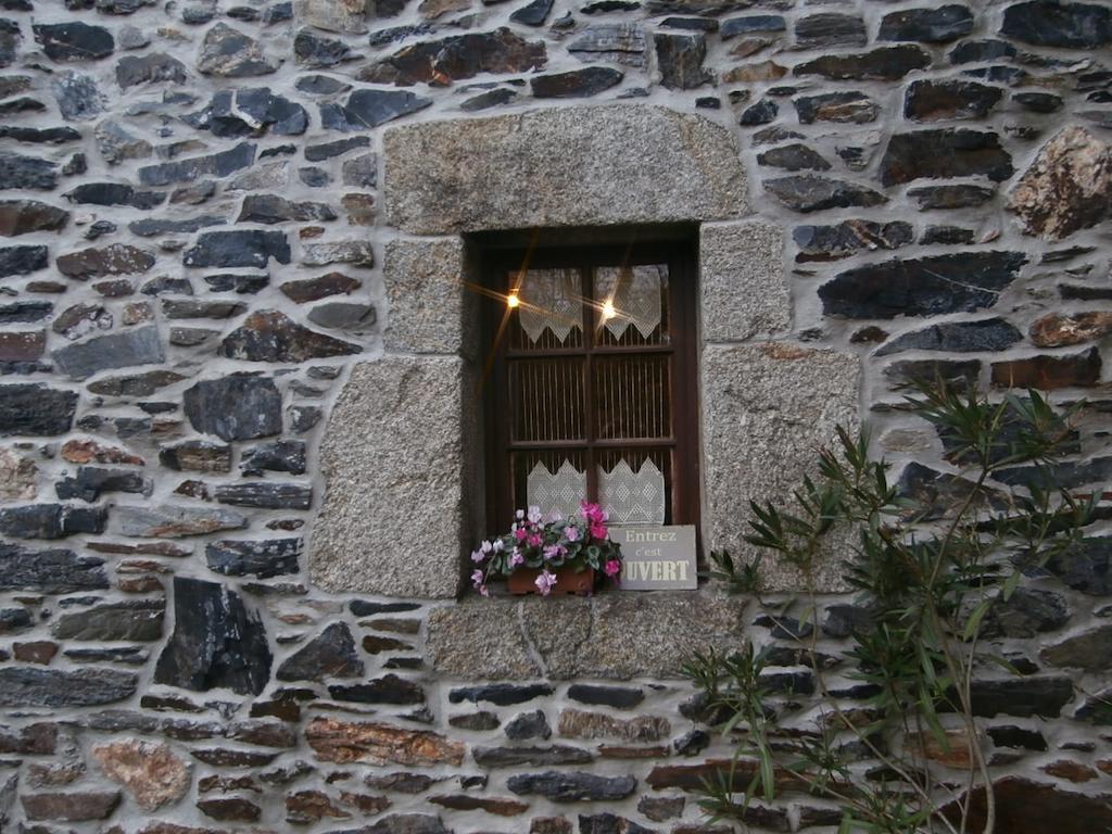 L'Apotheis Bed & Breakfast Saint-Thegonnec Loc-Eguiner Exterior photo