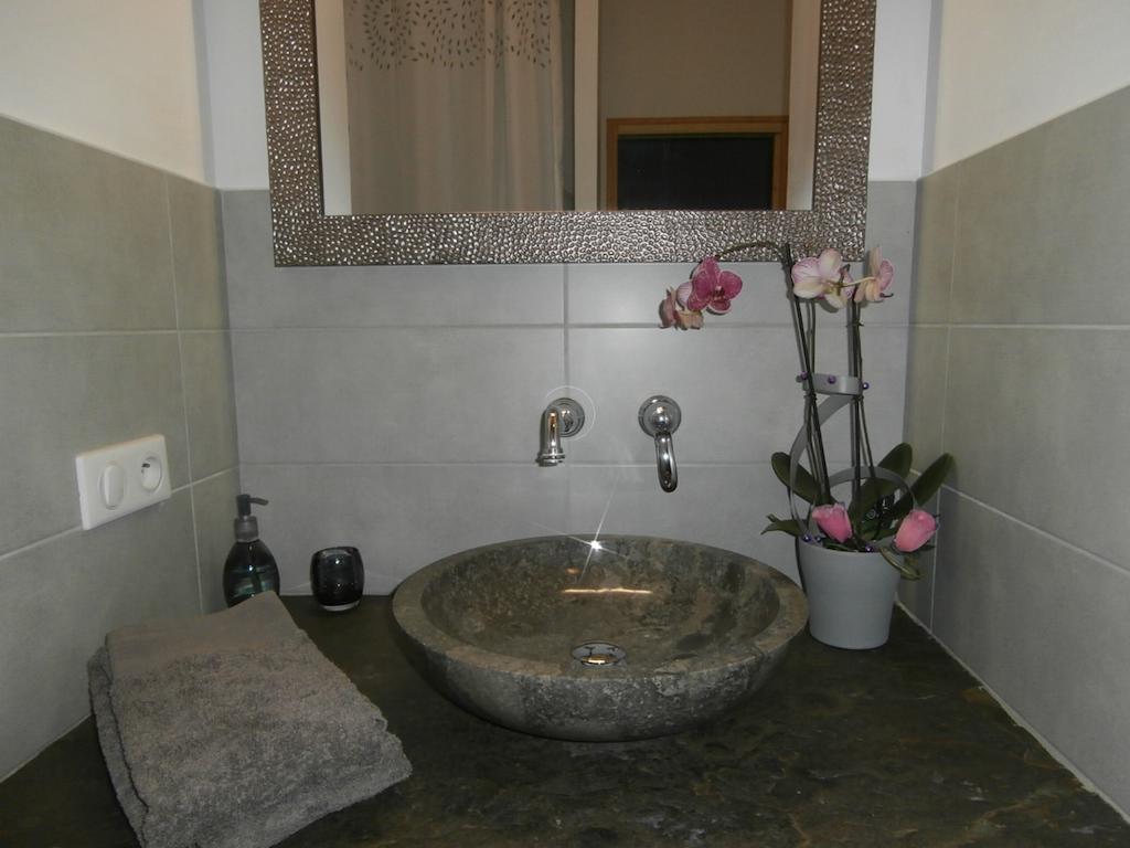 L'Apotheis Bed & Breakfast Saint-Thegonnec Loc-Eguiner Room photo